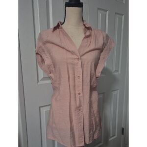 ♡♡♡ BCBGMaxAzria Light Pink Button-Front Short Sleeve Shirt Sz M